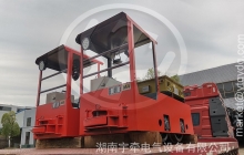 一批2.5噸鋰電池湘潭電機車裝車發(fā)貨